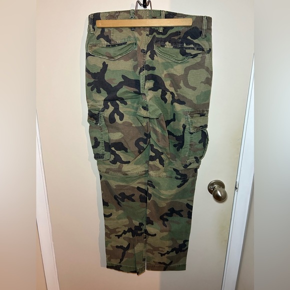 Gap Camo Cargo Pants - Picture 2 of 4